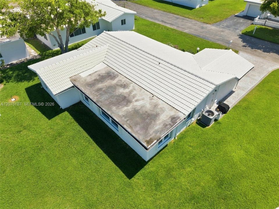 На продажу: $374,999 (2 спален, 2 ванн, 1438 Квадратных фут)