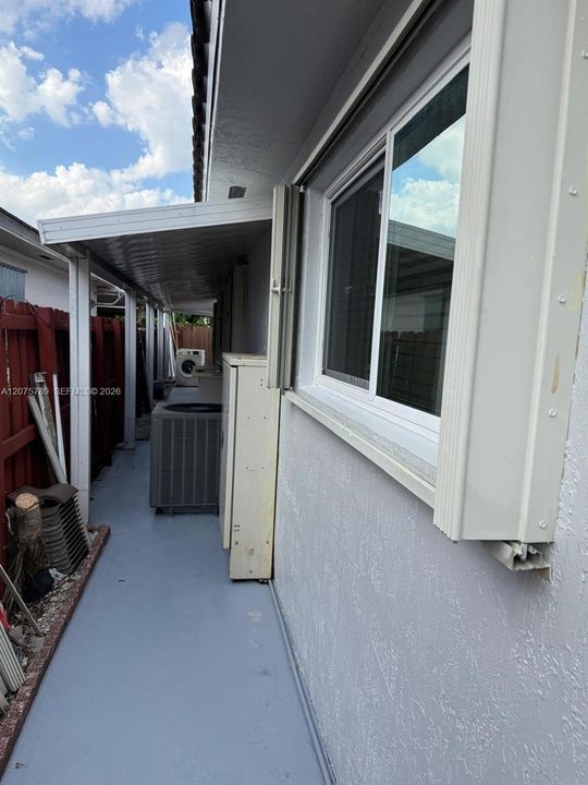 For Rent: $3,500 (3 beds, 2 baths, 1398 Square Feet)
