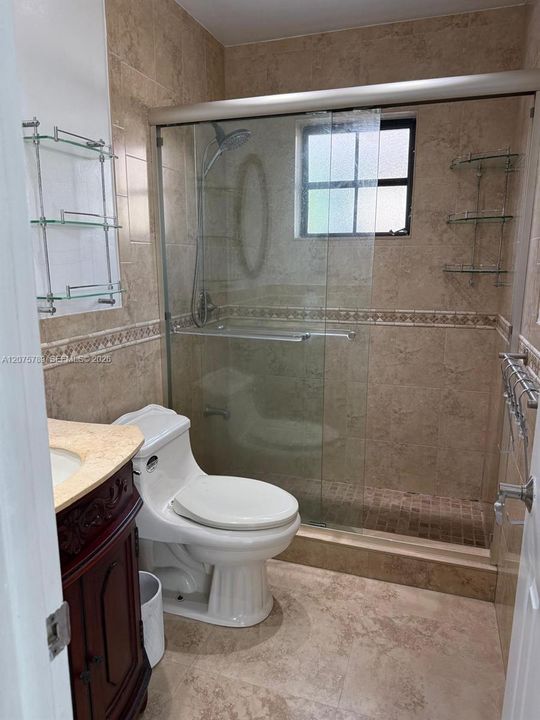 For Rent: $3,500 (3 beds, 2 baths, 1398 Square Feet)