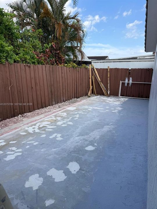 For Rent: $3,500 (3 beds, 2 baths, 1398 Square Feet)