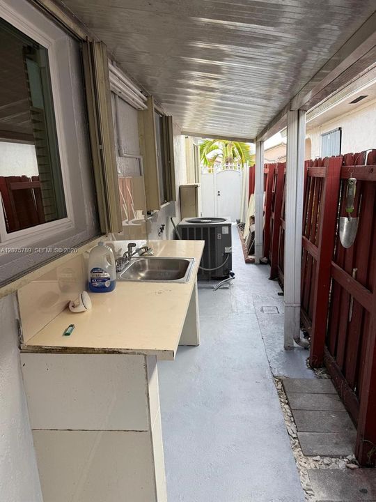 For Rent: $3,500 (3 beds, 2 baths, 1398 Square Feet)