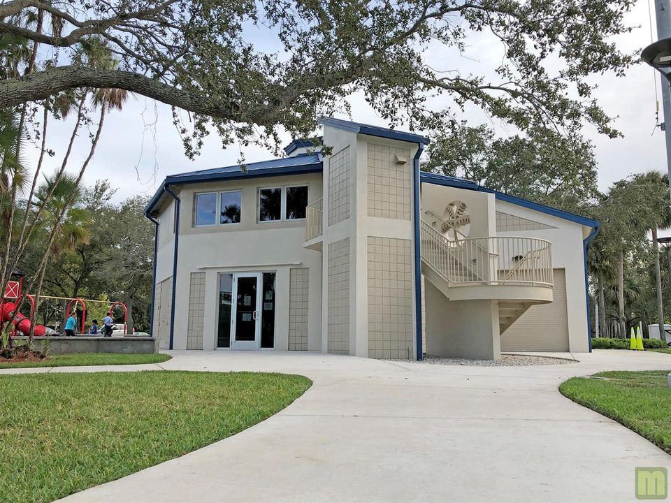 207 Windmill Office2