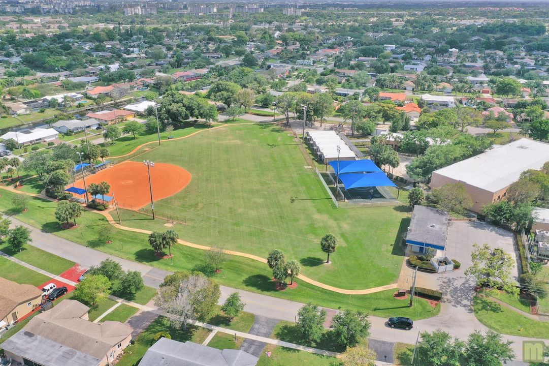 81-2 Baseball