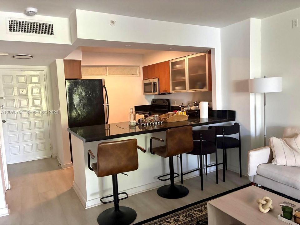 For Sale: $233,000 (0 beds, 1 baths, 571 Square Feet)