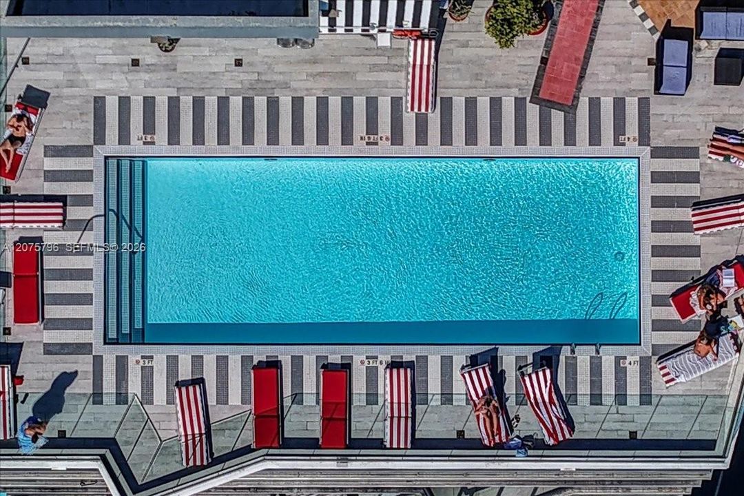 На продажу: $3,300,000 (4 спален, 3 ванн, 2010 Квадратных фут)