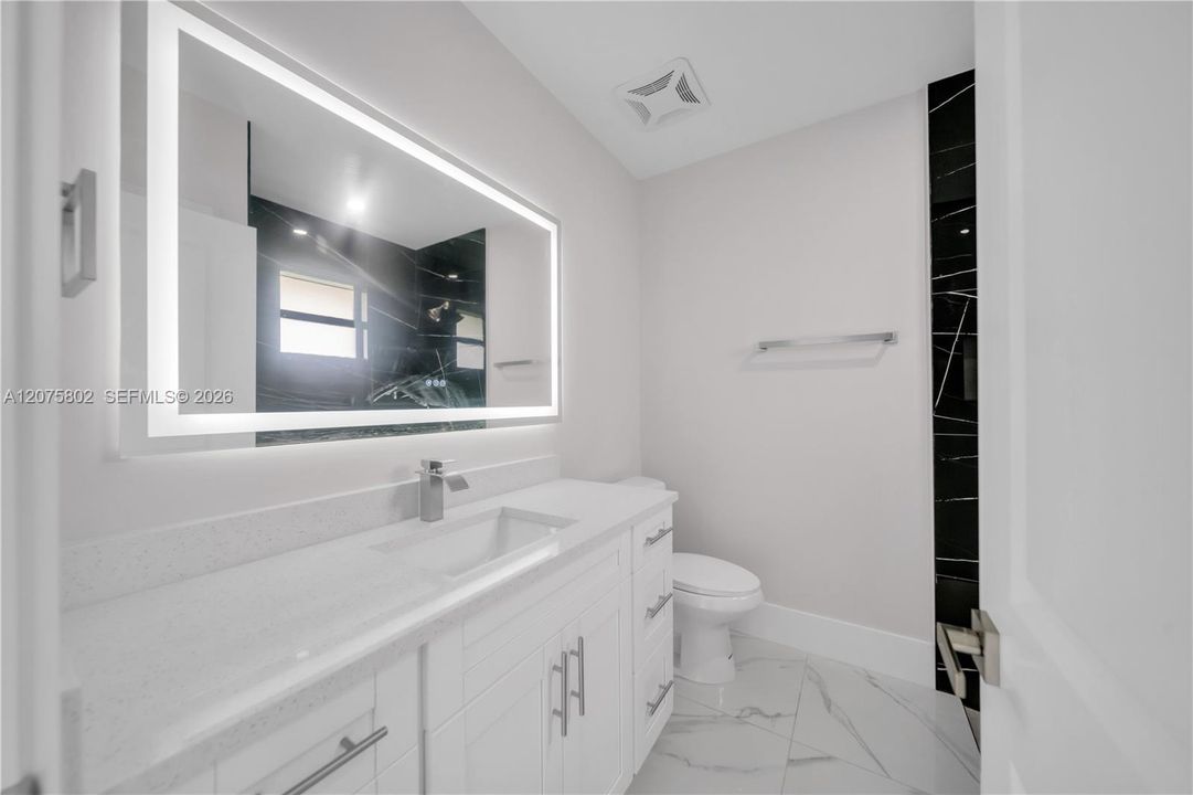 Vendido Recientemente: $259,900 (3 camas, 2 baños, 1094 Pies cuadrados)