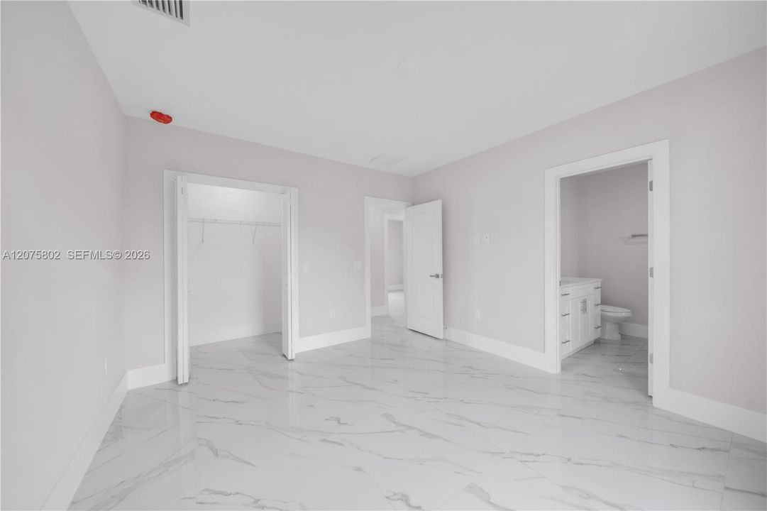 Vendido Recientemente: $259,900 (3 camas, 2 baños, 1094 Pies cuadrados)