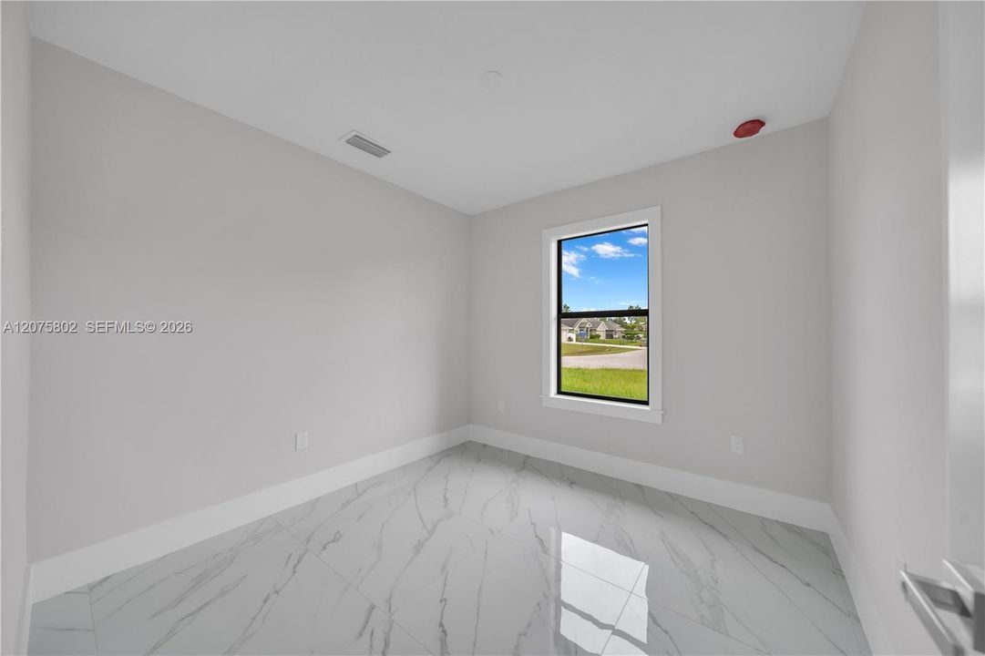 Vendido Recientemente: $259,900 (3 camas, 2 baños, 1094 Pies cuadrados)