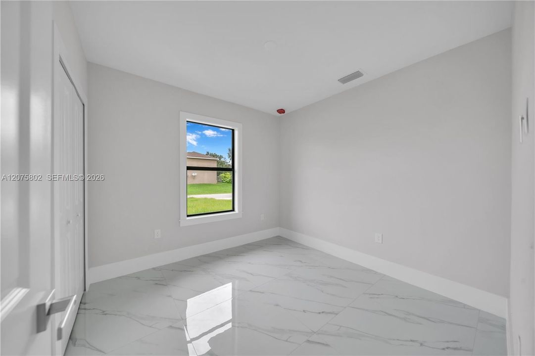 Vendido Recientemente: $259,900 (3 camas, 2 baños, 1094 Pies cuadrados)