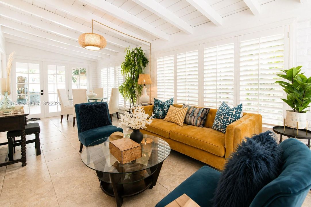 For Rent: $4,200 (4 beds, 2 baths, 2324 Square Feet)