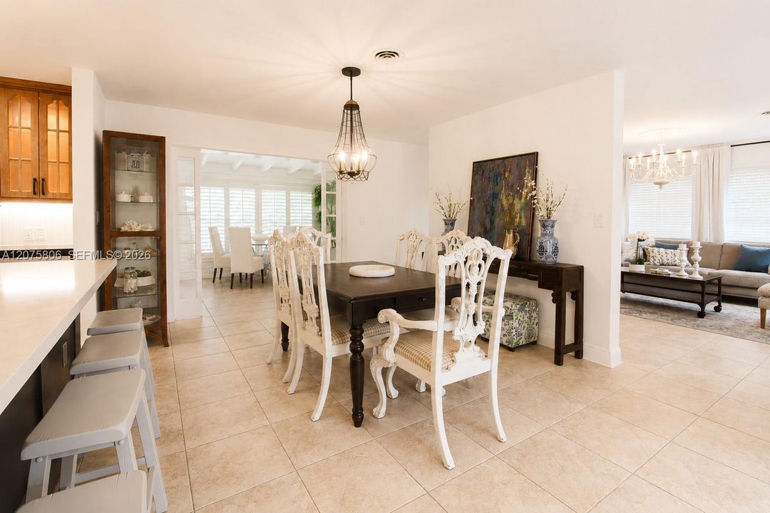 For Rent: $4,200 (4 beds, 2 baths, 2324 Square Feet)
