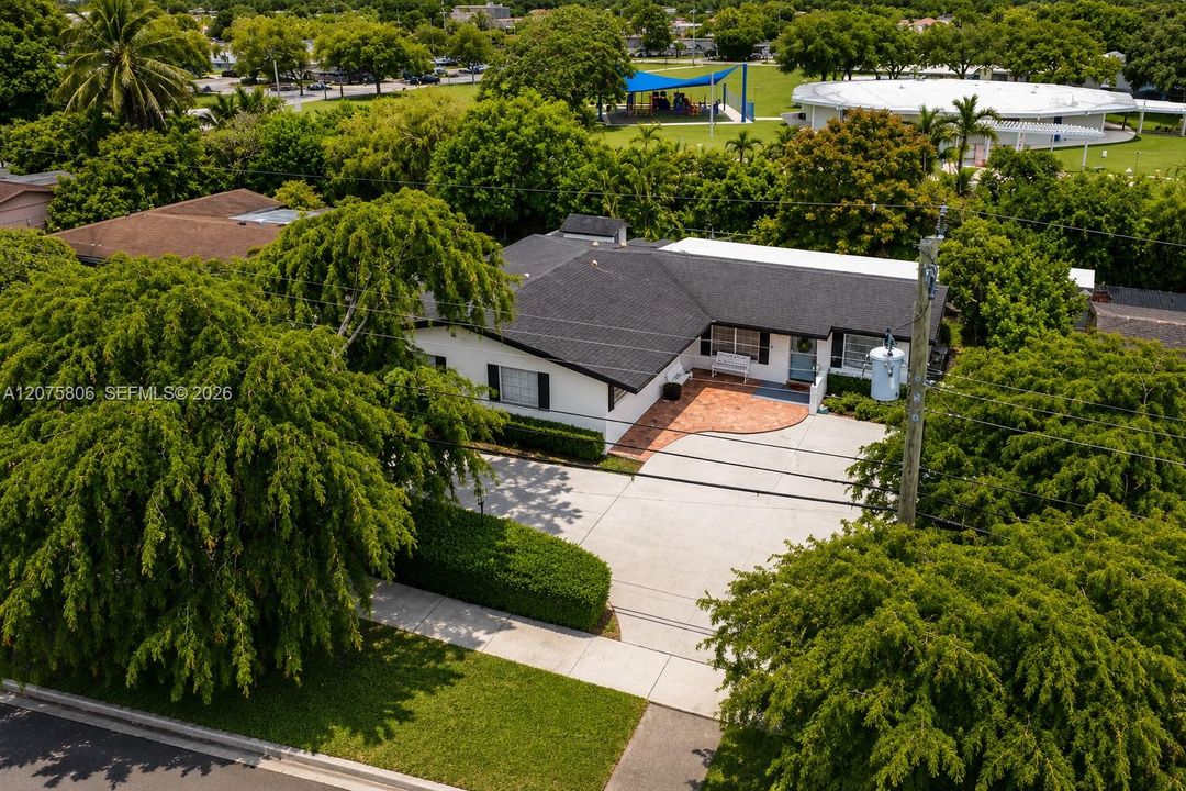 For Rent: $4,200 (4 beds, 2 baths, 2324 Square Feet)