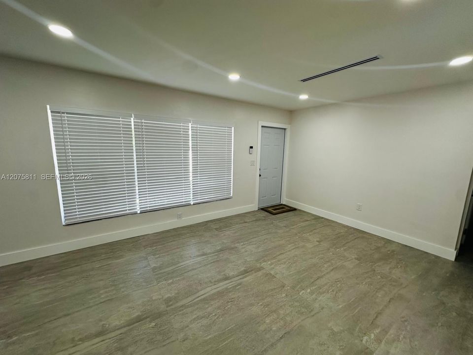 En Renta: $2,950 (2 camas, 2 baños, 1221 Pies cuadrados)