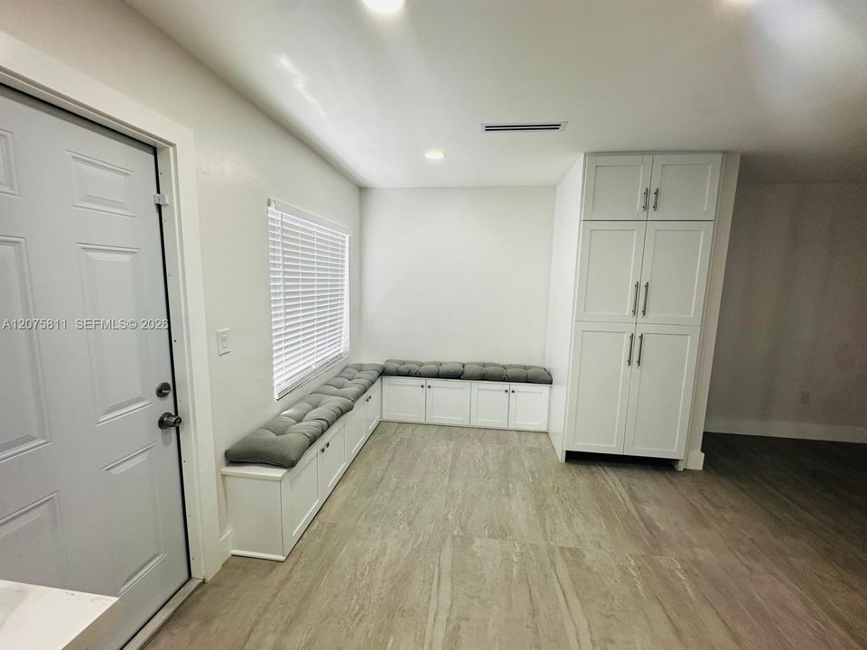 En Renta: $2,950 (2 camas, 2 baños, 1221 Pies cuadrados)