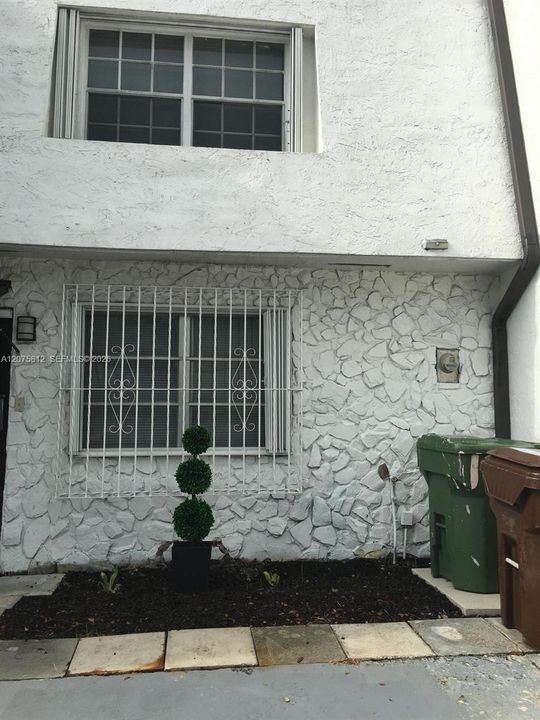 En Renta: $2,800 (3 camas, 1 baños, 1280 Pies cuadrados)