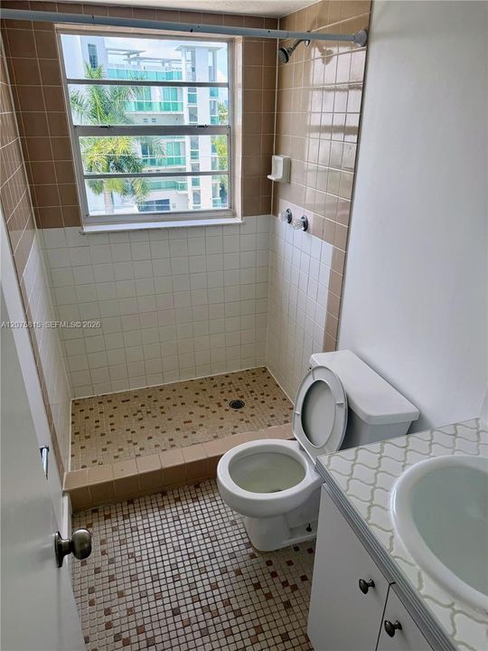 For Rent: $2,200 (2 beds, 2 baths, 21103 Square Feet)