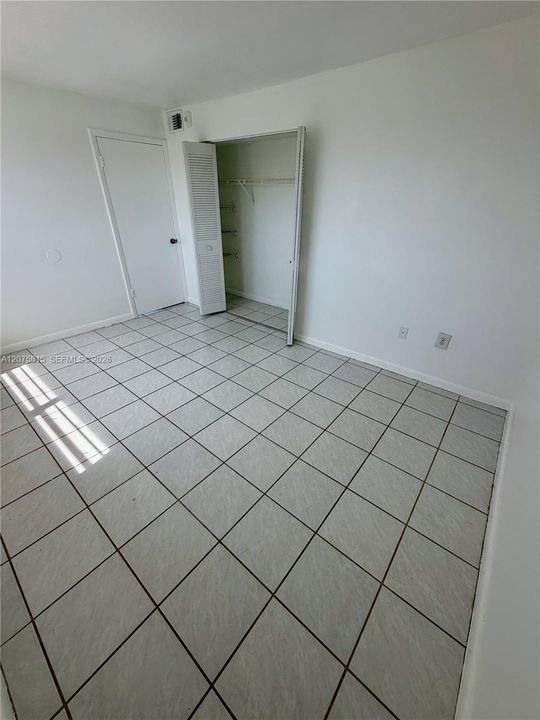 For Rent: $2,200 (2 beds, 2 baths, 21103 Square Feet)