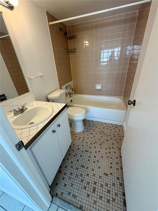For Rent: $2,200 (2 beds, 2 baths, 21103 Square Feet)