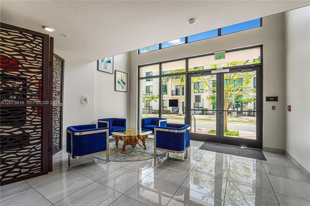 En Venta: $322,000 (1 camas, 1 baños, 738 Pies cuadrados)