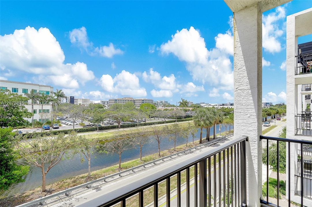 En Venta: $322,000 (1 camas, 1 baños, 738 Pies cuadrados)