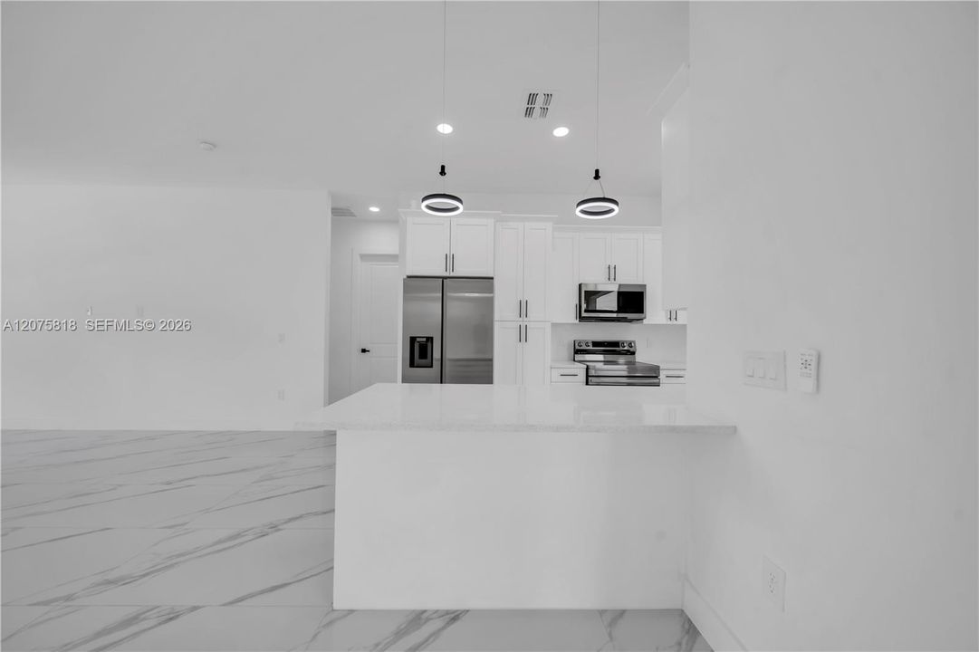 For Sale: $299,999 (3 beds, 2 baths, 1501 Square Feet)