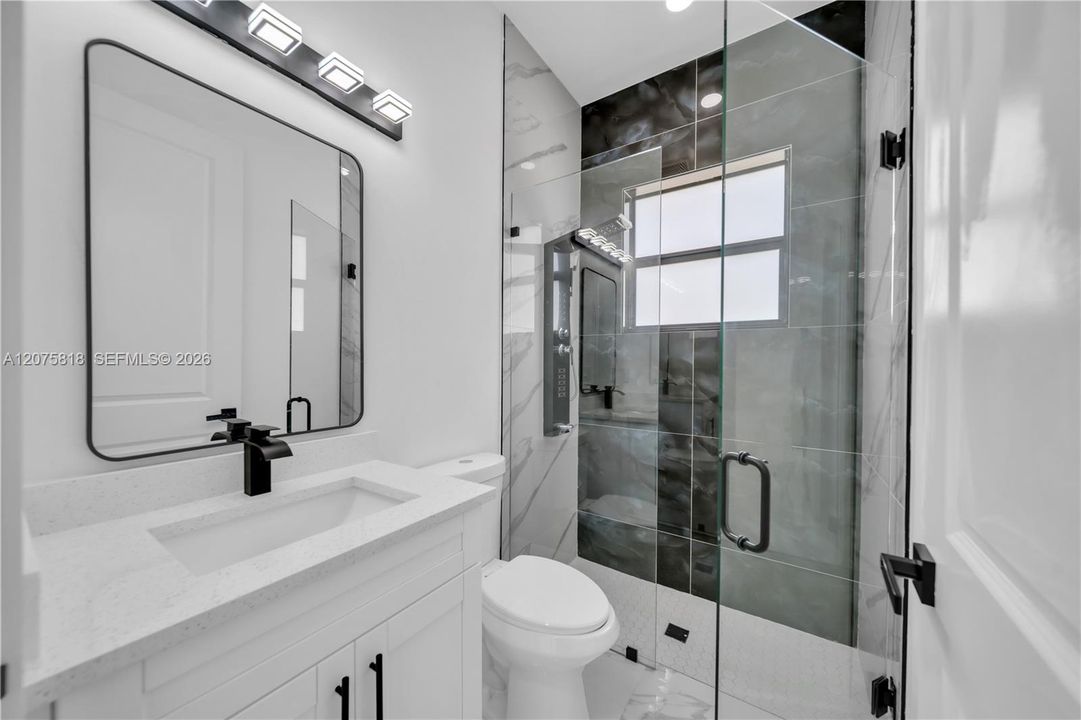 For Sale: $299,999 (3 beds, 2 baths, 1501 Square Feet)