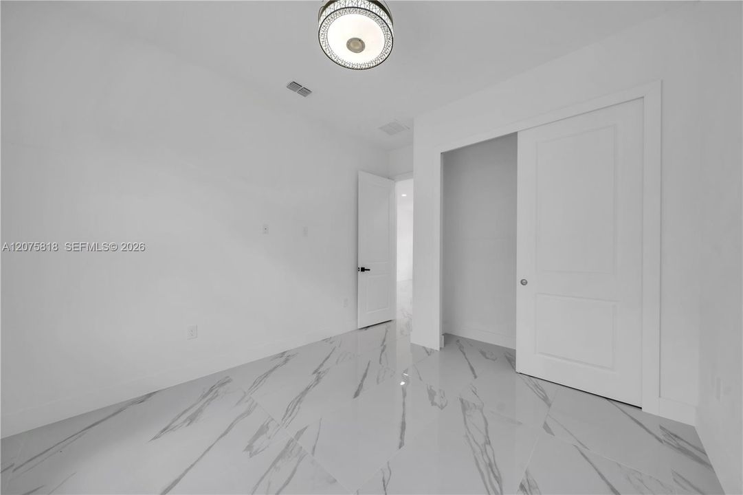 For Sale: $299,999 (3 beds, 2 baths, 1501 Square Feet)