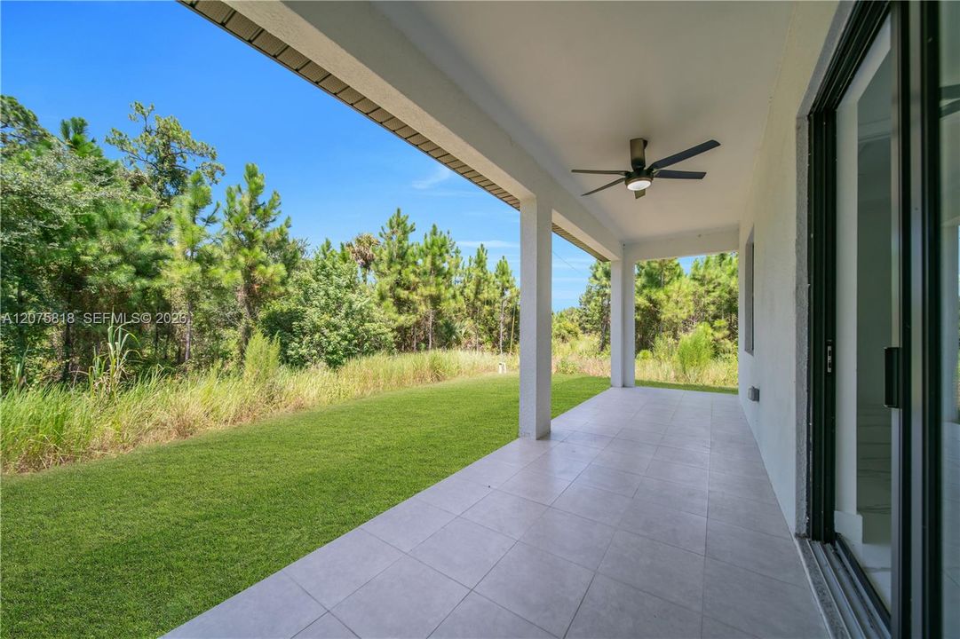 For Sale: $299,999 (3 beds, 2 baths, 1501 Square Feet)
