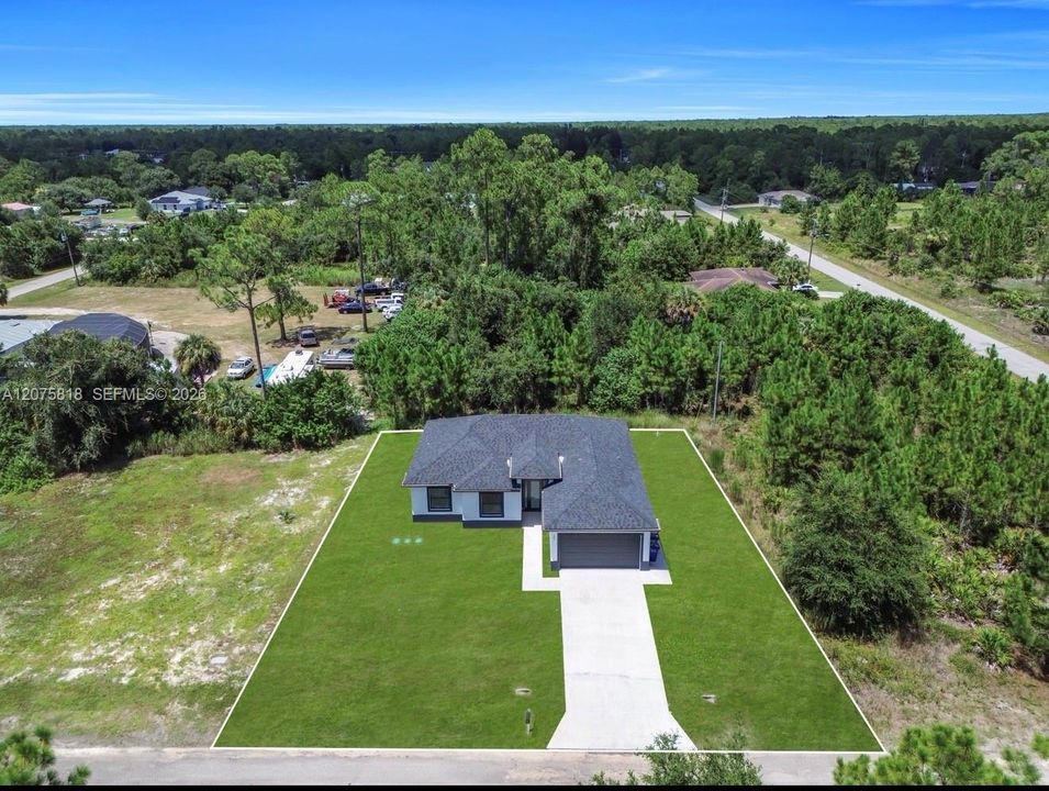 For Sale: $299,999 (3 beds, 2 baths, 1501 Square Feet)