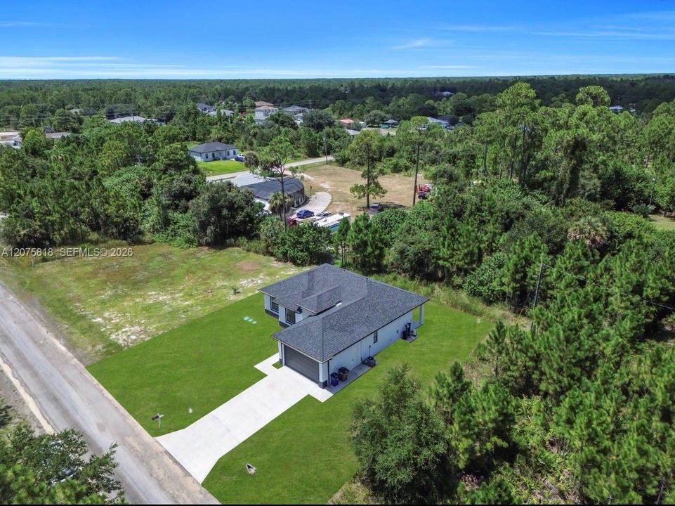 For Sale: $299,999 (3 beds, 2 baths, 1501 Square Feet)