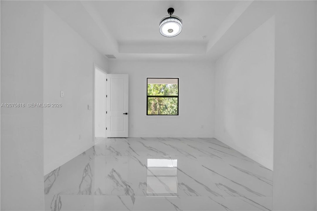 For Sale: $299,999 (3 beds, 2 baths, 1501 Square Feet)