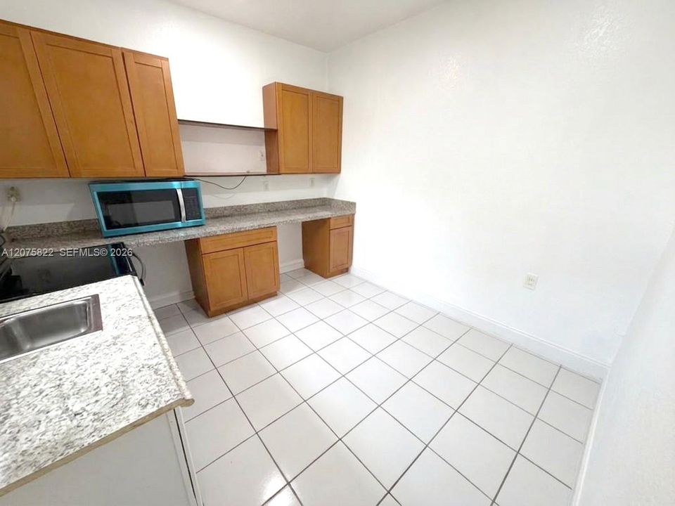 For Rent: $1,500 (1 beds, 1 baths, 1627 Square Feet)
