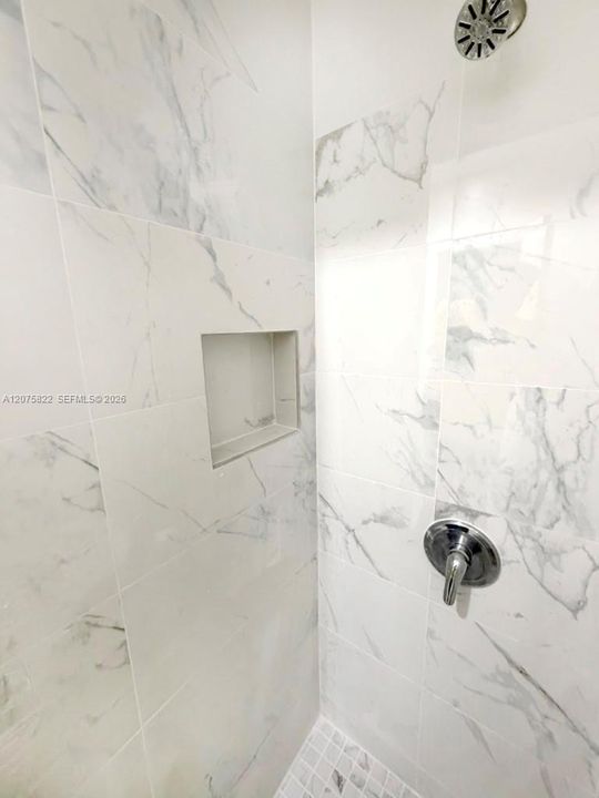 For Rent: $1,500 (1 beds, 1 baths, 1627 Square Feet)