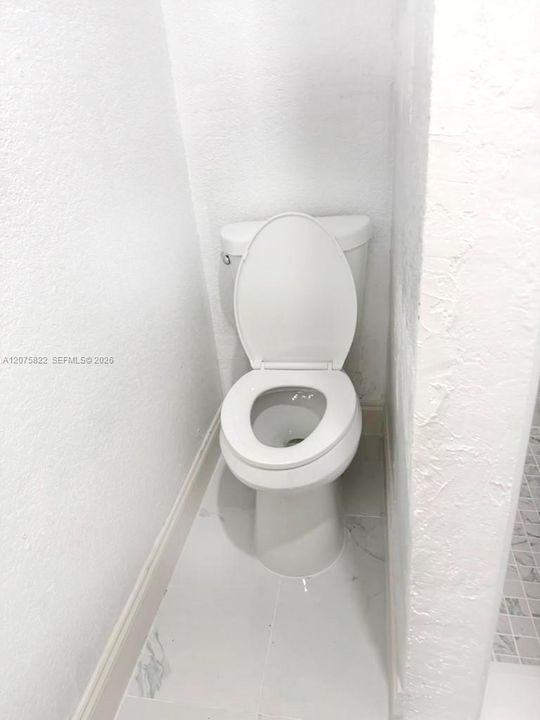 For Rent: $1,500 (1 beds, 1 baths, 1627 Square Feet)