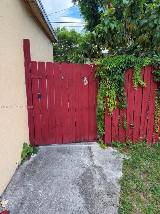 For Rent: $1,500 (1 beds, 1 baths, 1627 Square Feet)