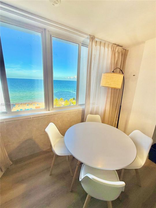 For Rent: $2,100 (0 beds, 1 baths, 420 Square Feet)