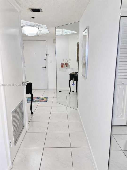 En Renta: $1,975 (2 camas, 2 baños, 1607 Pies cuadrados)