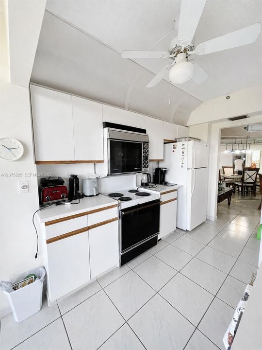 En Renta: $1,975 (2 camas, 2 baños, 1607 Pies cuadrados)
