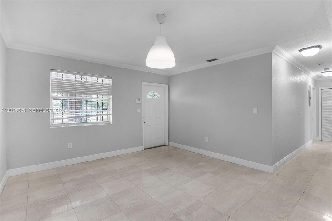 For Rent: $3,100 (3 beds, 2 baths, 1300 Square Feet)