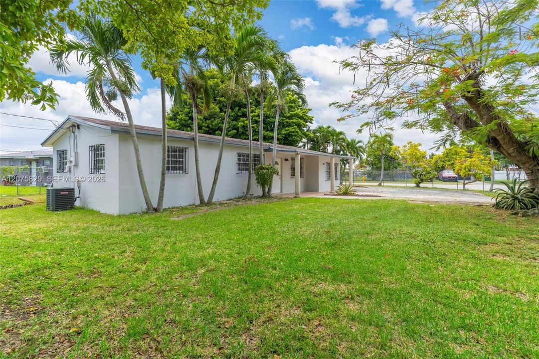 For Rent: $3,100 (3 beds, 2 baths, 1300 Square Feet)