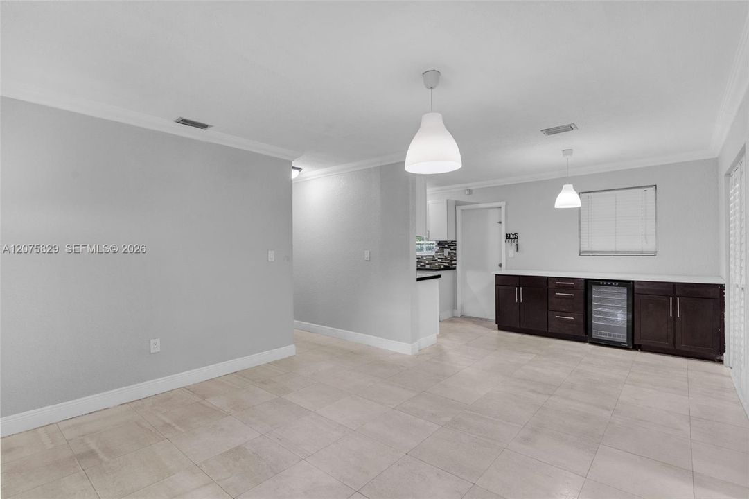 For Rent: $3,100 (3 beds, 2 baths, 1300 Square Feet)