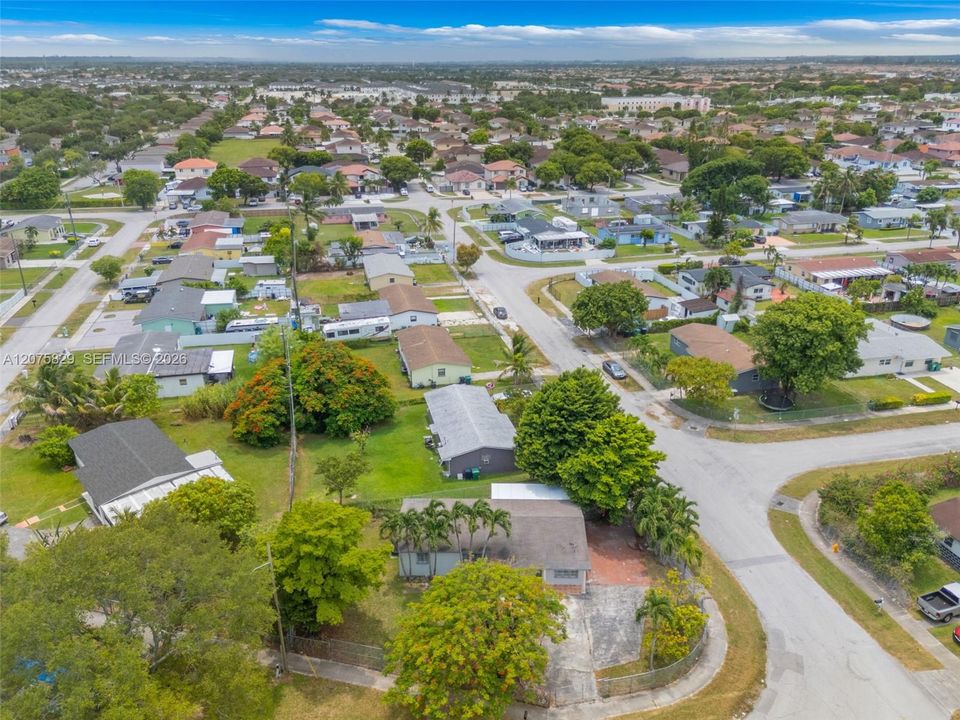 For Rent: $3,100 (3 beds, 2 baths, 1300 Square Feet)