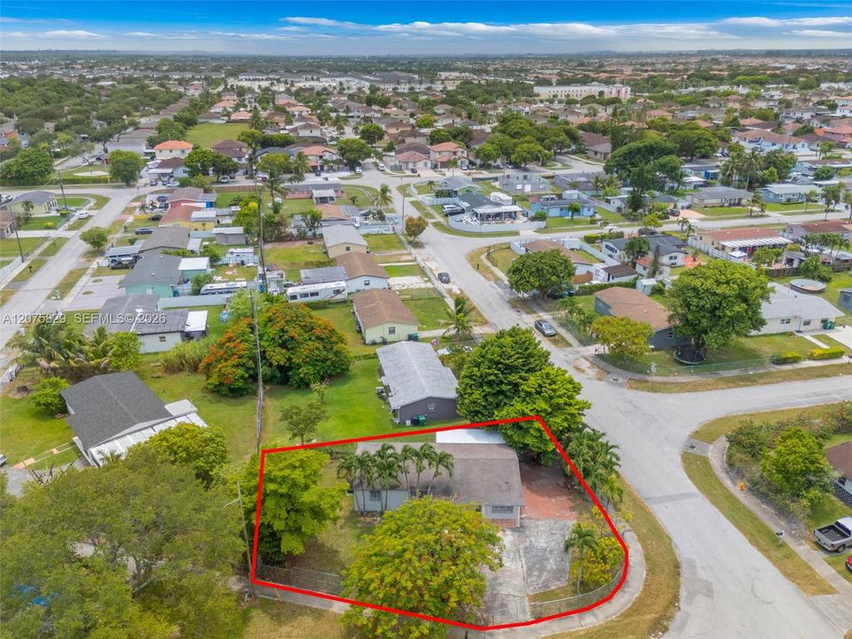 For Rent: $3,100 (3 beds, 2 baths, 1300 Square Feet)