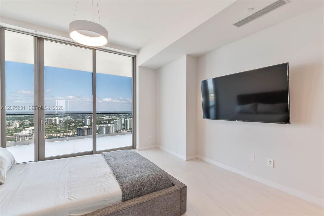 For Rent: $22,500 (3 beds, 3 baths, 2271 Square Feet)