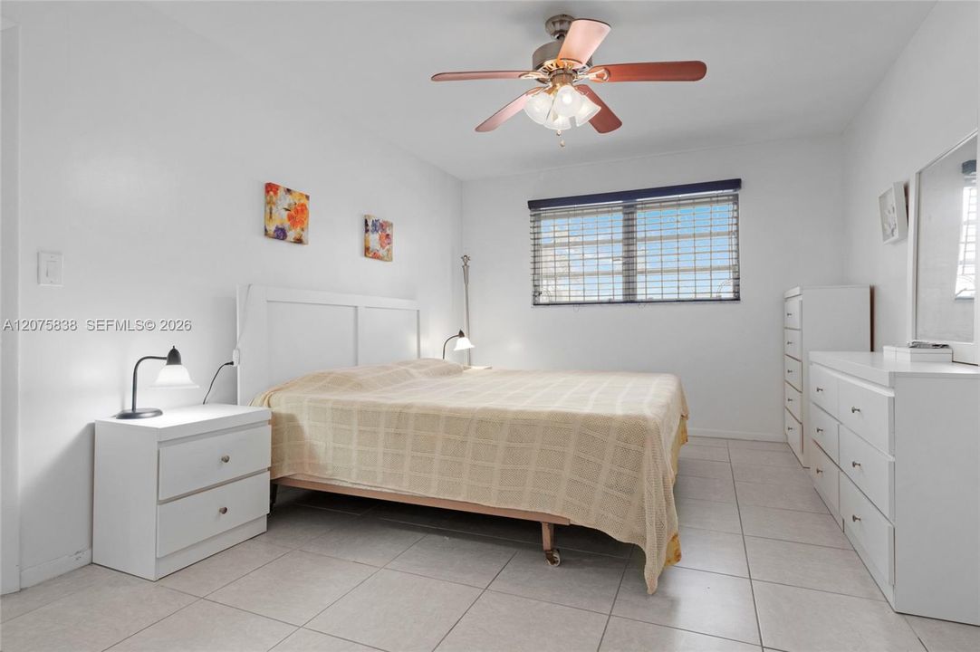 For Rent: $2,480 (1 beds, 1 baths, 828 Square Feet)