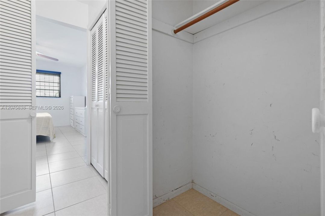 For Rent: $2,480 (1 beds, 1 baths, 828 Square Feet)