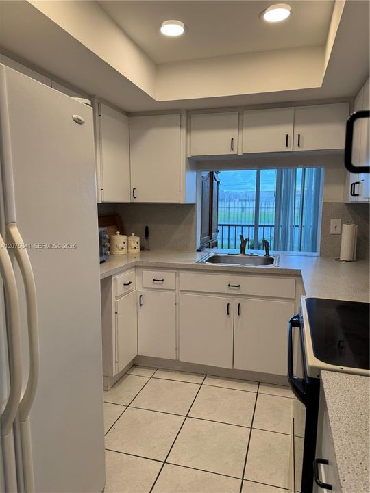 En Venta: $289,000 (2 camas, 2 baños, 1086 Pies cuadrados)