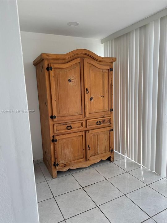 En Venta: $289,000 (2 camas, 2 baños, 1086 Pies cuadrados)