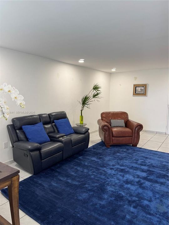 En Venta: $289,000 (2 camas, 2 baños, 1086 Pies cuadrados)