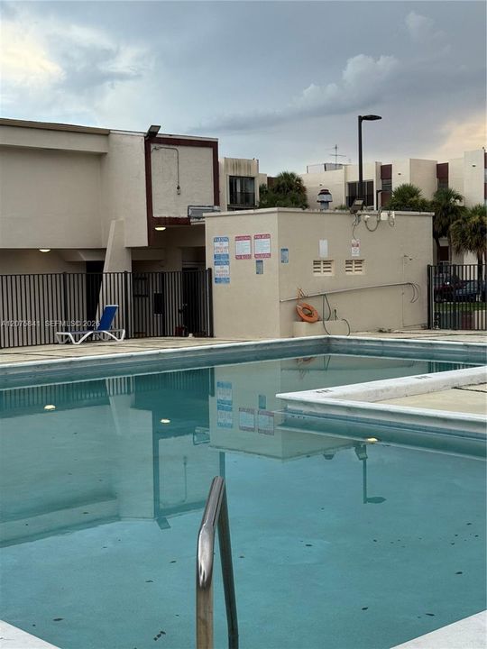 En Venta: $289,000 (2 camas, 2 baños, 1086 Pies cuadrados)